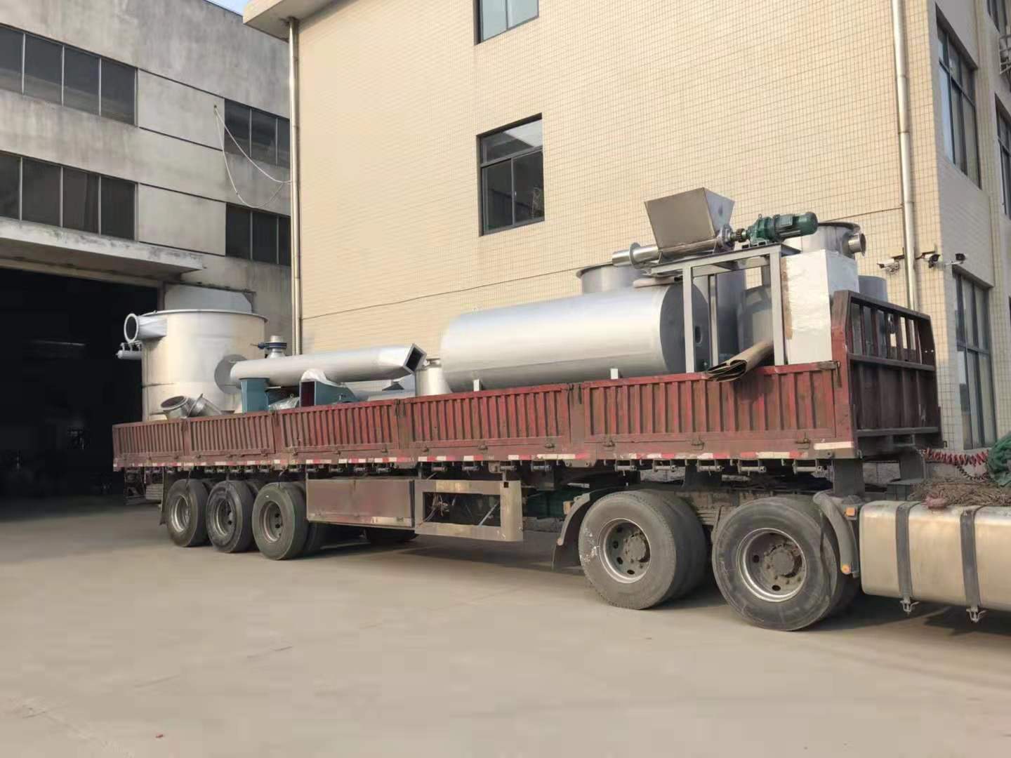 5月20日電池廢料專用SXG-8旋轉(zhuǎn)閃蒸干燥機(jī)發(fā)貨！